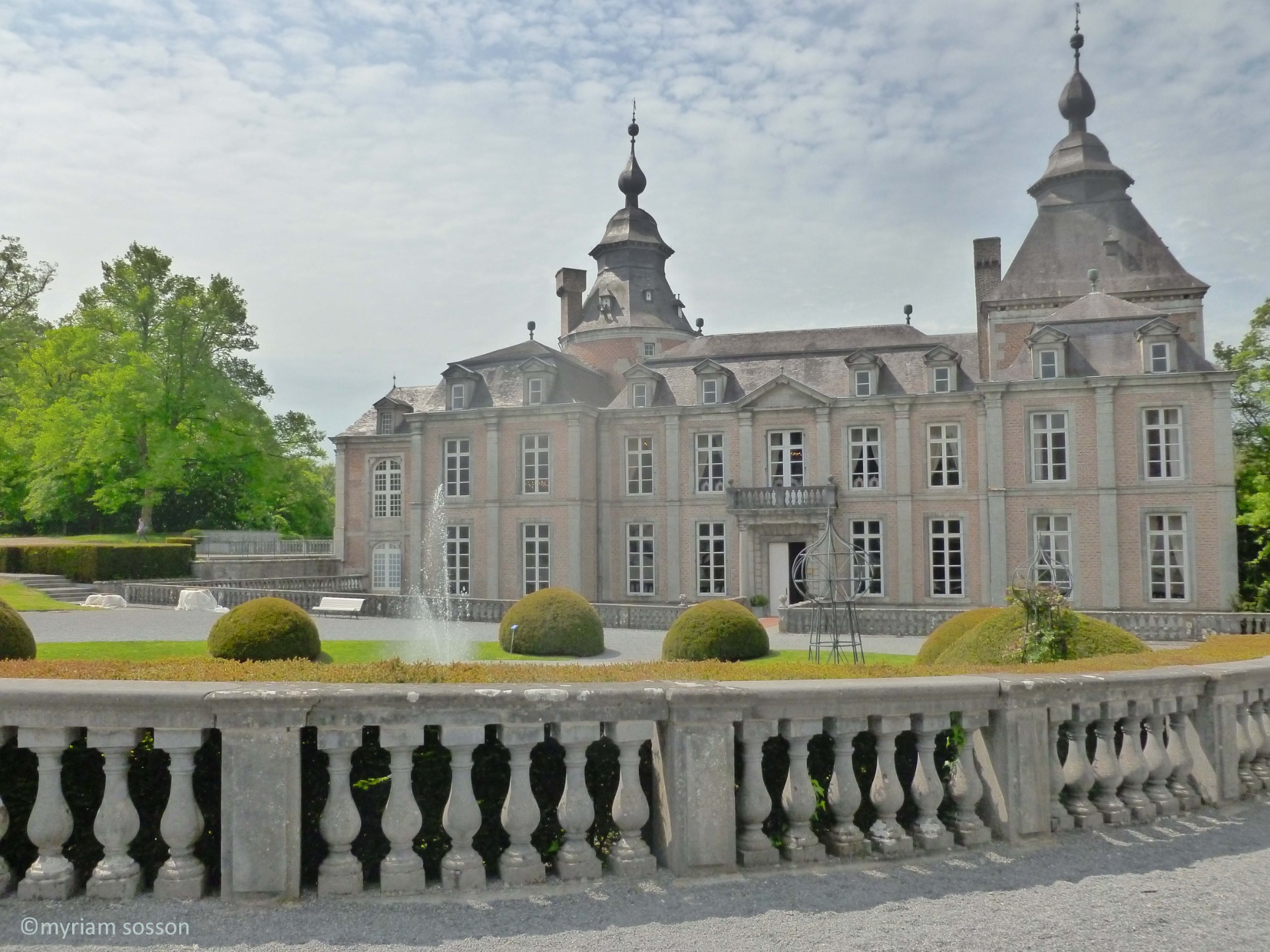 130. Investigation - Le château de Modave